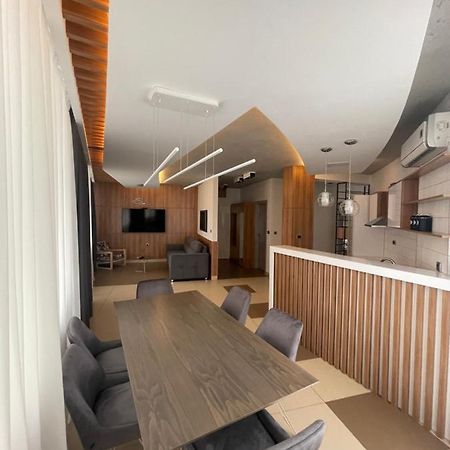 Leo Lux 1 Apartamento Ni Exterior foto