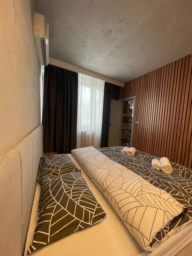 Leo Lux 1 Apartamento Ni Exterior foto