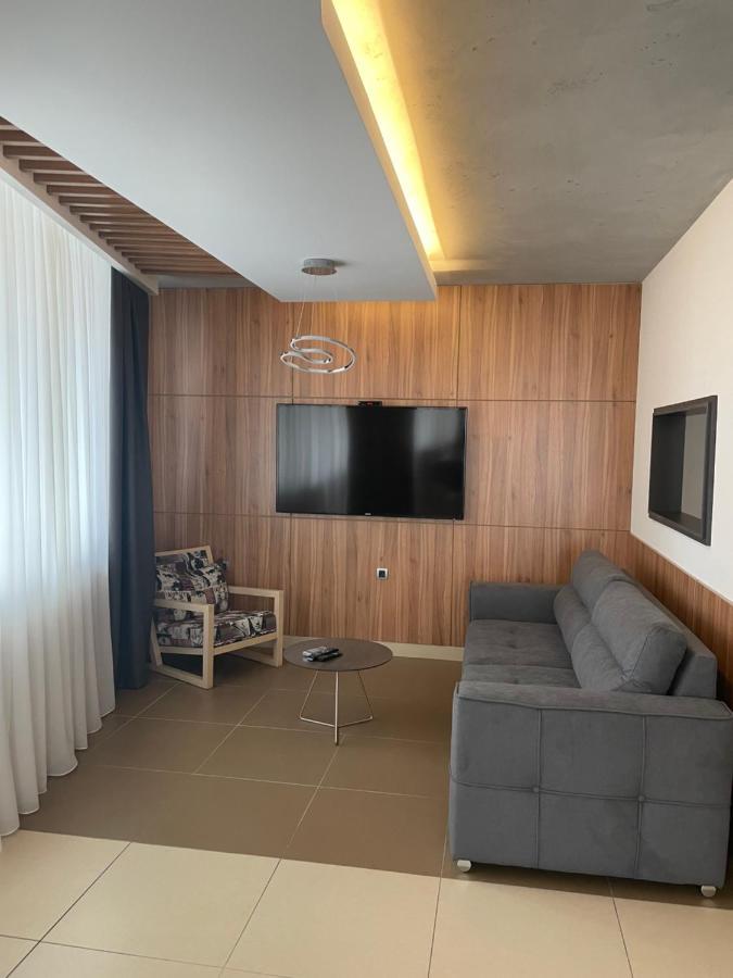 Leo Lux 1 Apartamento Ni Exterior foto