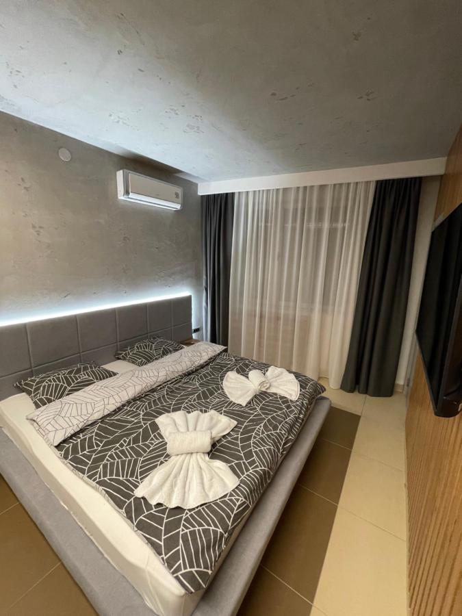 Leo Lux 1 Apartamento Ni Exterior foto