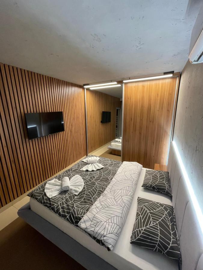 Leo Lux 1 Apartamento Ni Exterior foto