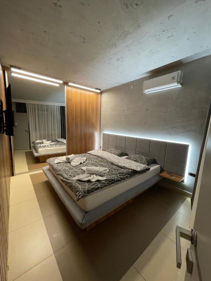 Leo Lux 1 Apartamento Ni Exterior foto